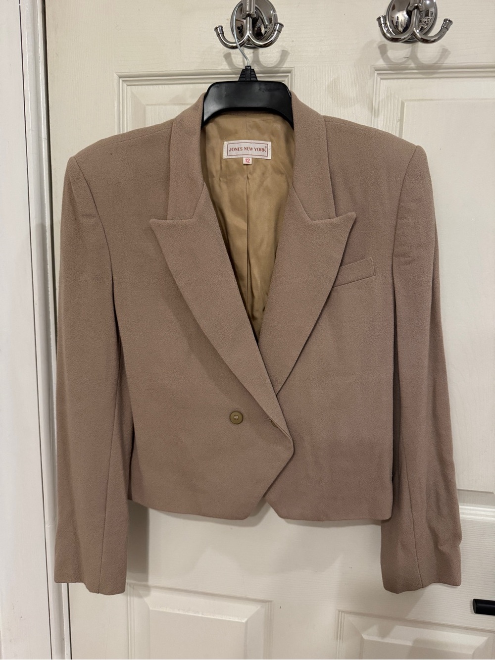 Vintage Jones New York Cropped Wool Blazer in Taupe